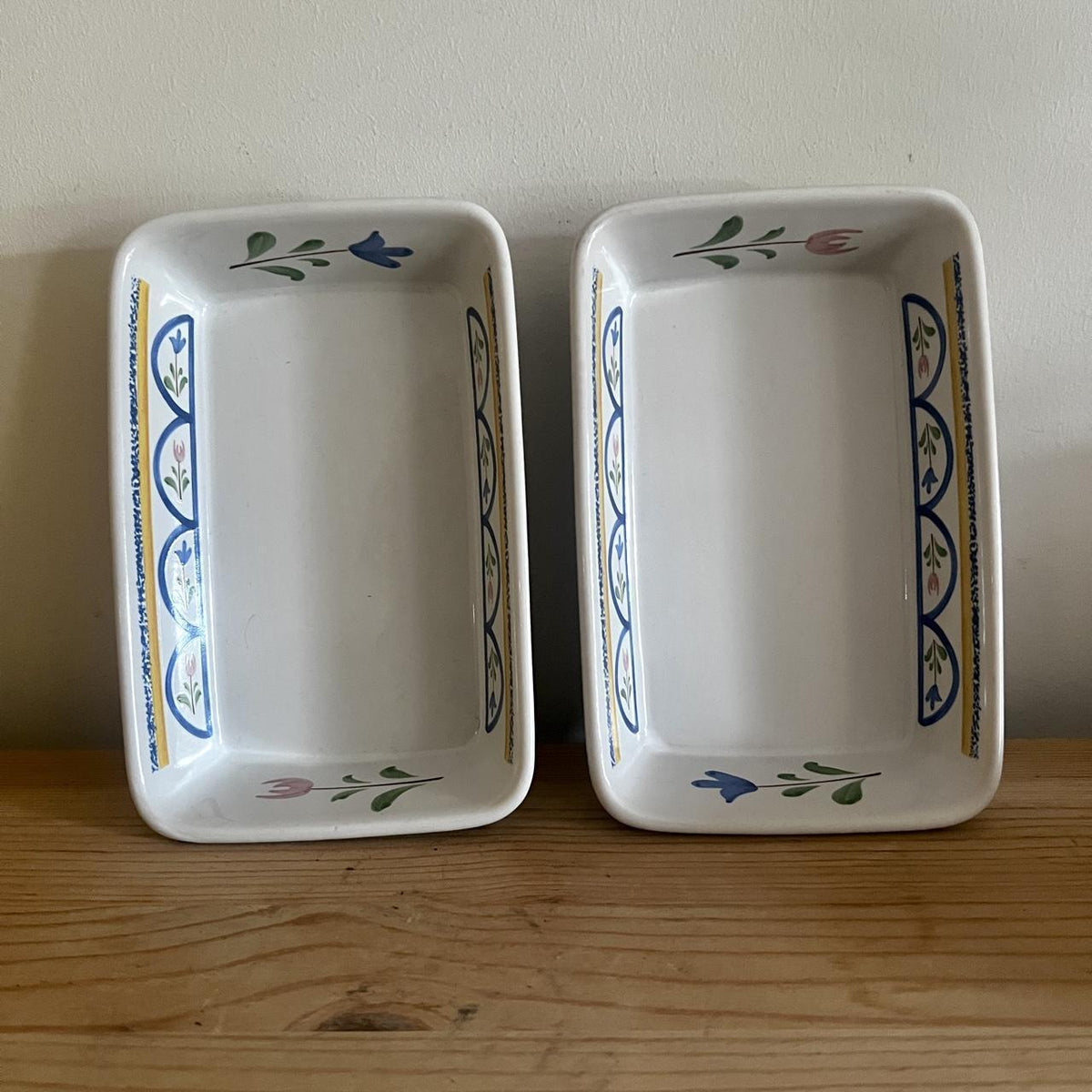 White and Multi Dinnerware