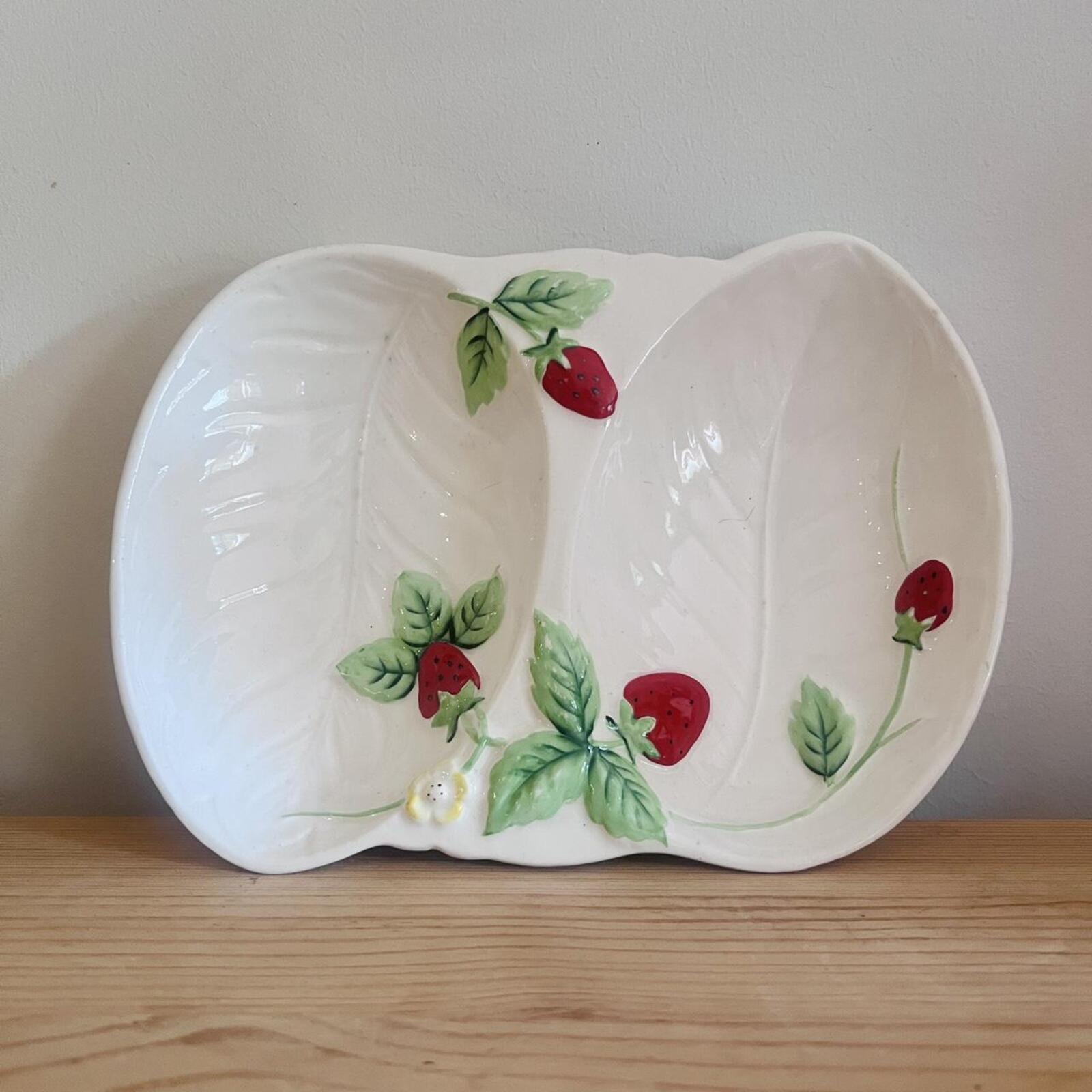 vintage strawberry divided dish 🍓