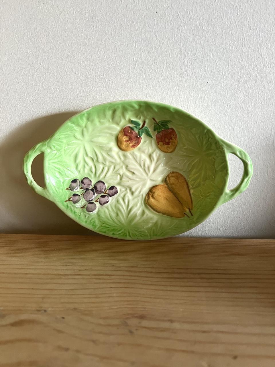 🍐 1960s Staffordshire Hand Painted Fruit Serving Dish