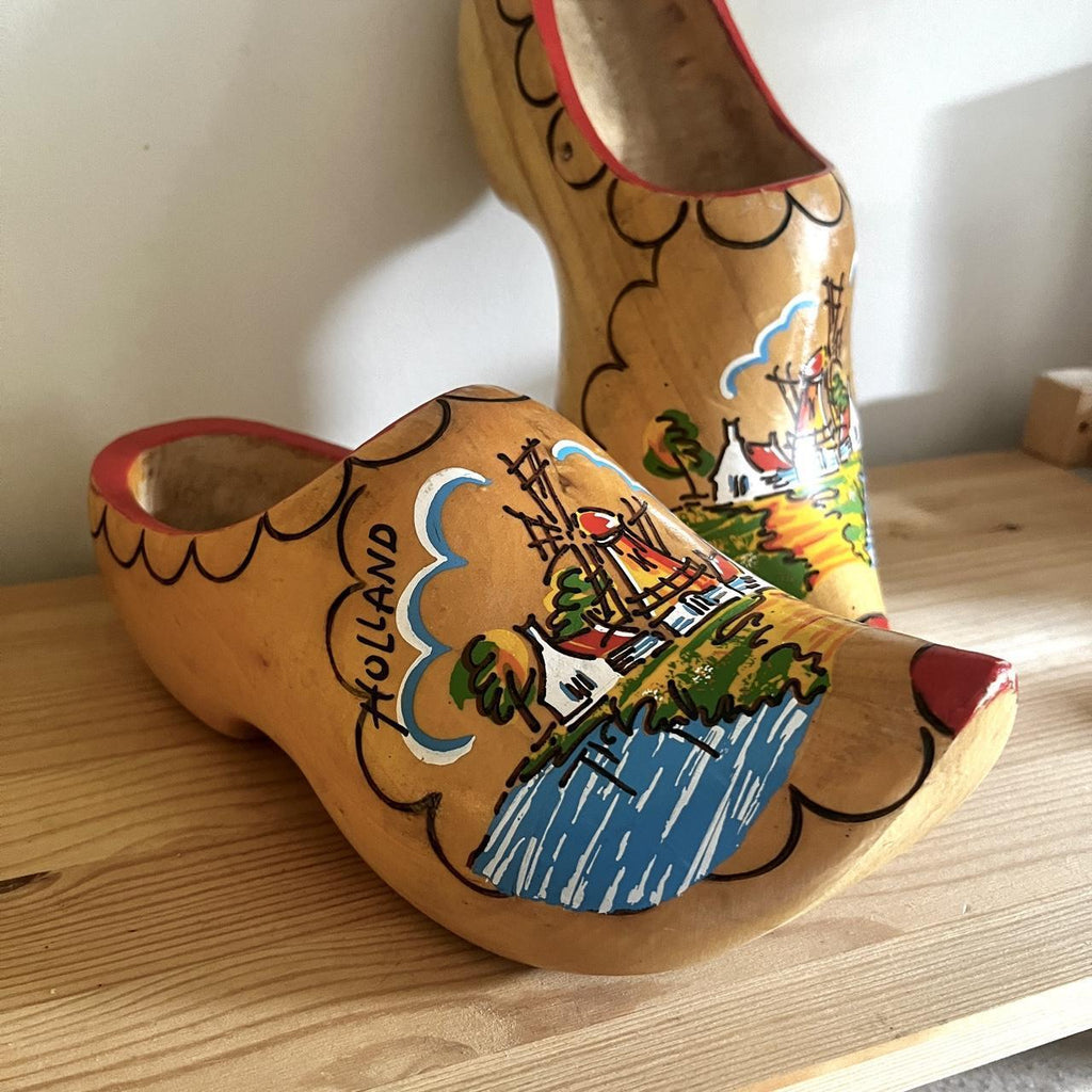 The cutest oversized Dutch clogs 🌷