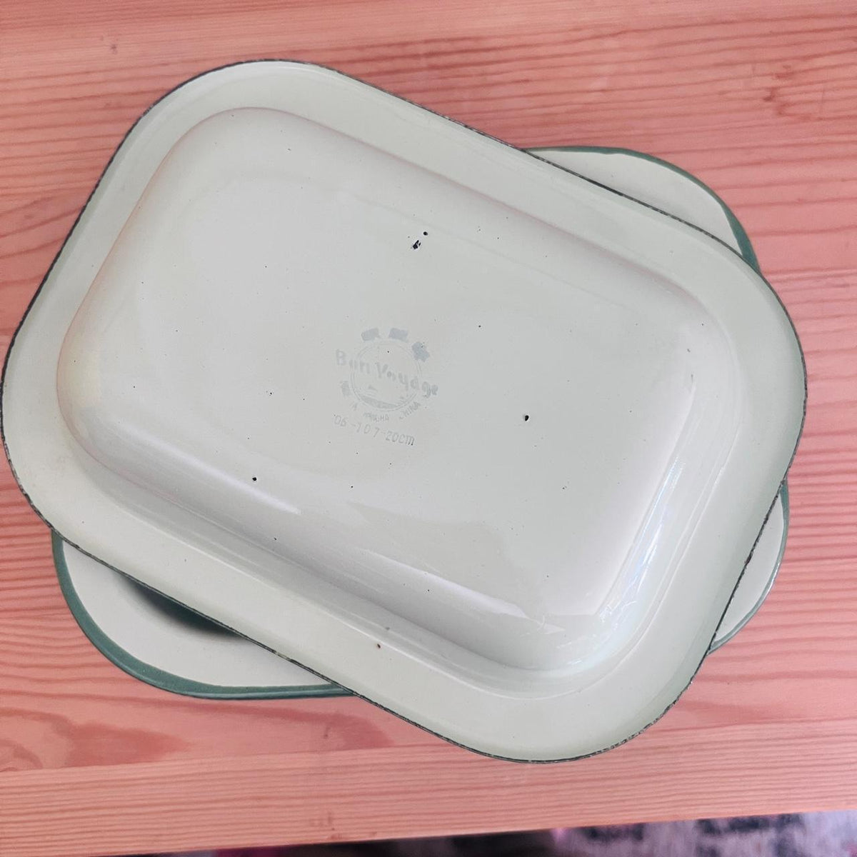 1980s Bon Voyage Mint Green Enamel Baking Dishes Set of 4