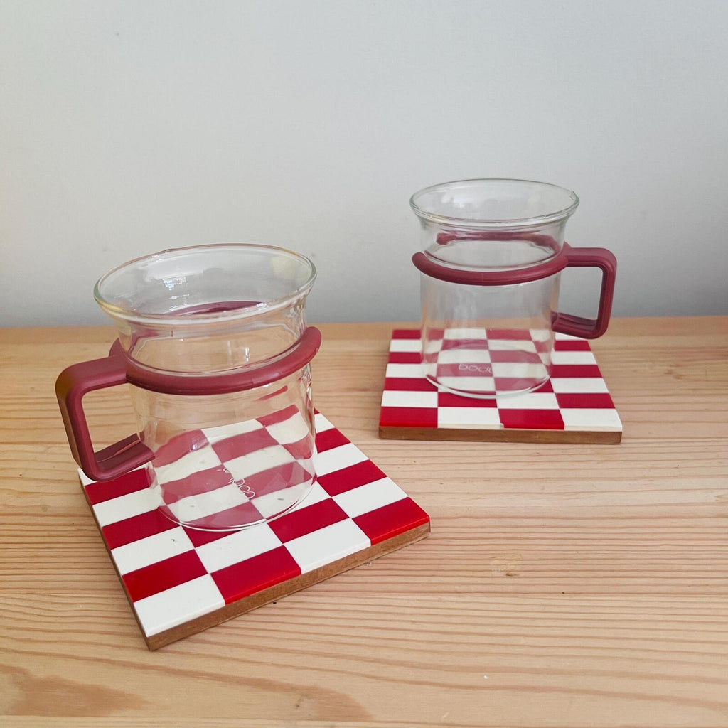 Bodum Glass Coffee Mugs Set of 4, Vintage Danish Design, Red Handle, Minimal Glass Cups