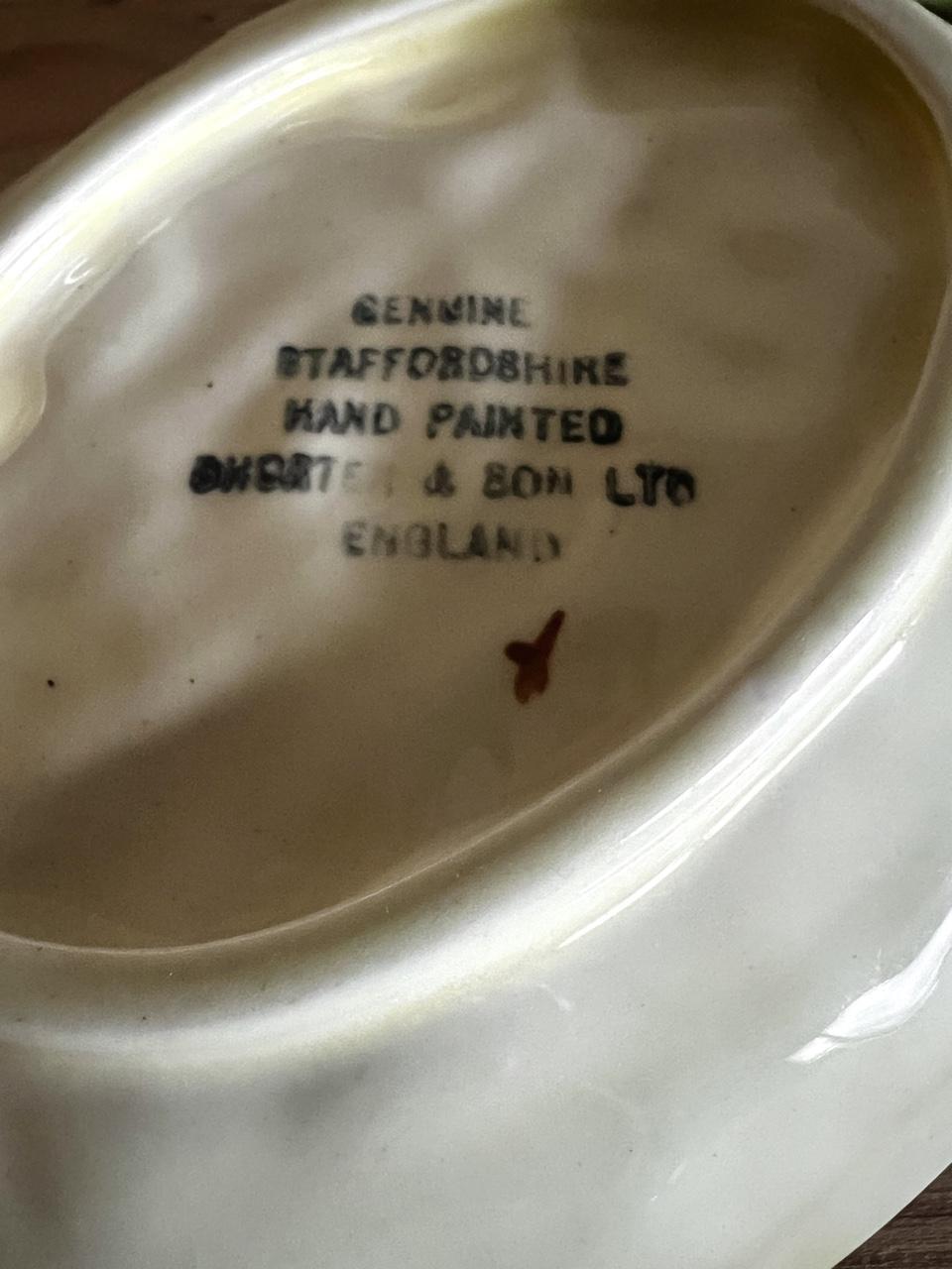 🍐 1960s Staffordshire Hand Painted Fruit Serving Dish