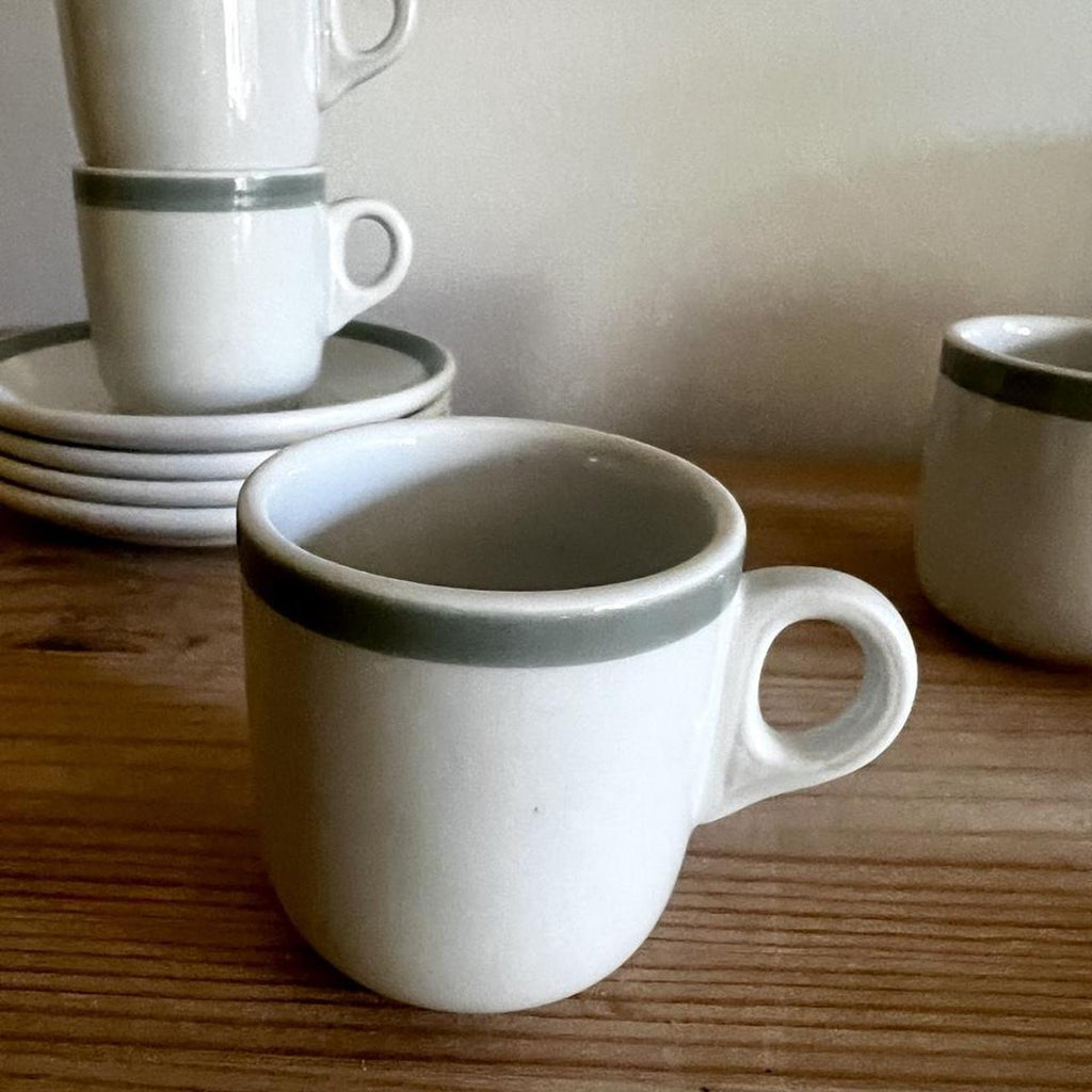Set of 4 Vintage Maddock Ultra Vitrified Espresso Cups & Saucers