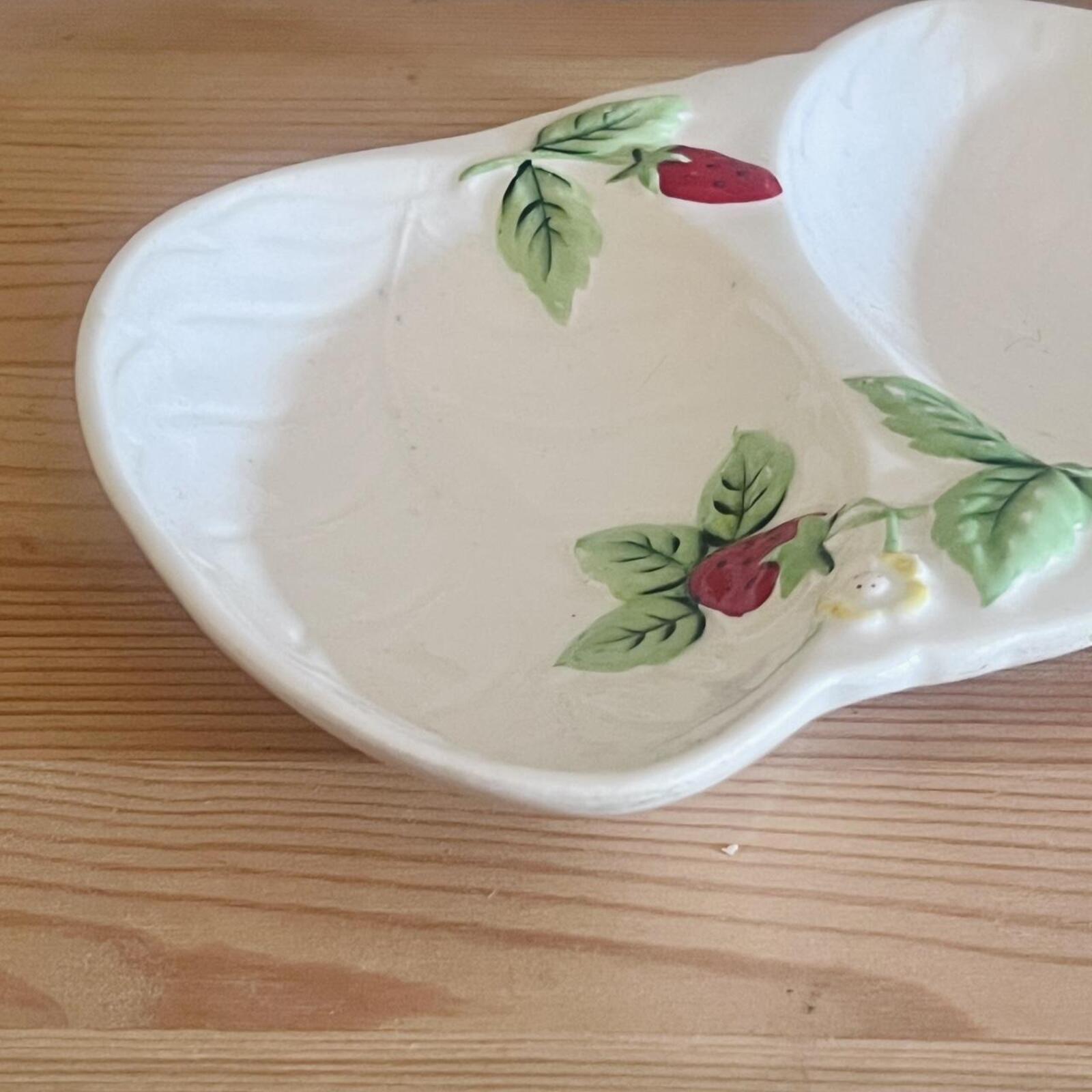 vintage strawberry divided dish 🍓