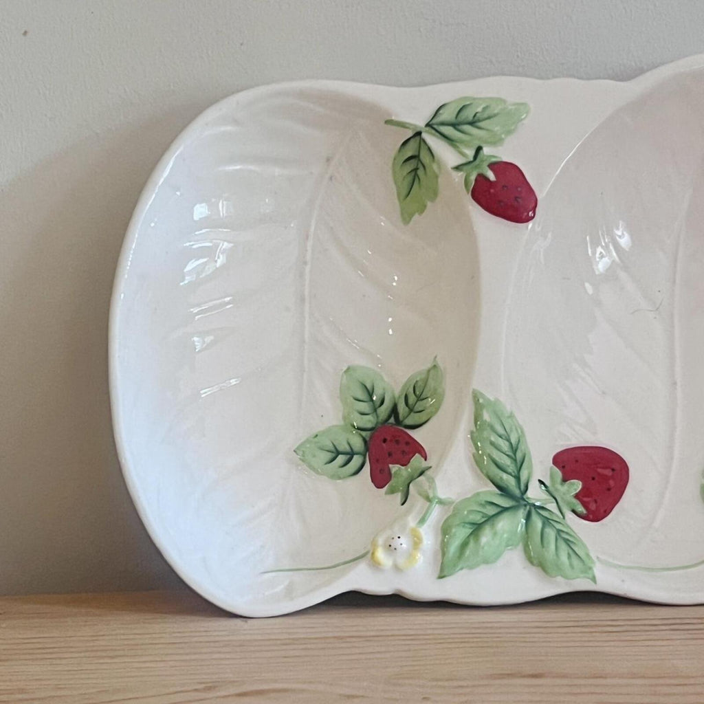 vintage strawberry divided dish 🍓