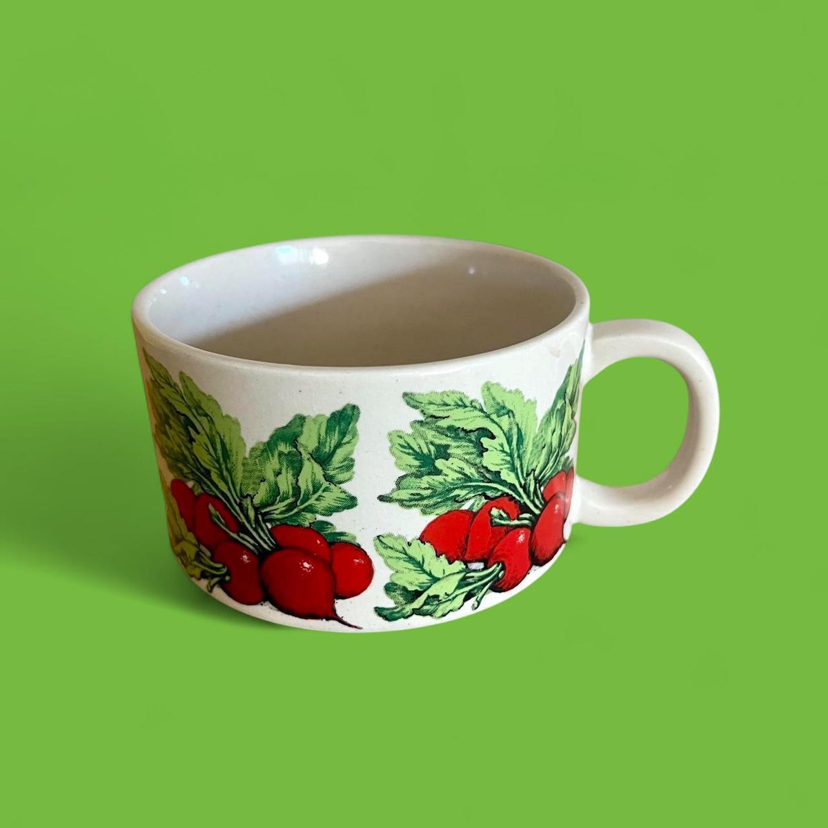 Radishes on a soup mug? Say less. ❤️🥬